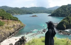 Bedil Island: Hidden Paradise at the Eastern Tip of Java