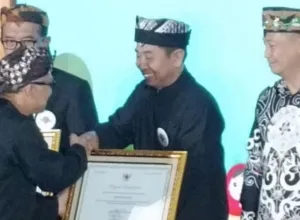 Consistently Preserving Using Language, Banyuwangi Wins Award from Ministry of Primary and Secondary Education