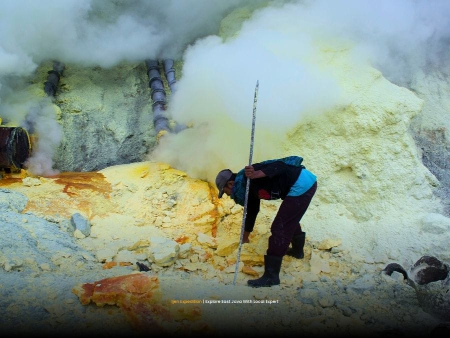 Sulfur miners working at Ijen crater