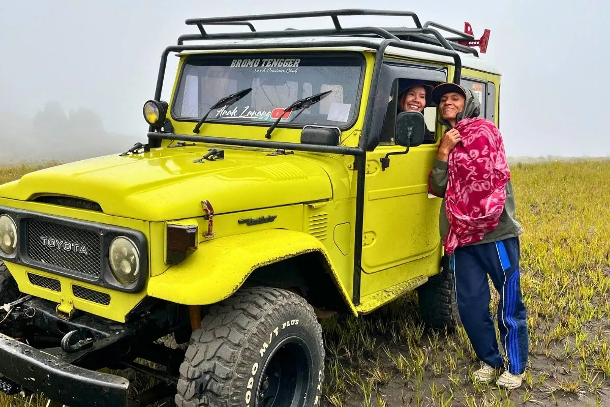 Mount Bromo jeep tour crossing the sea of sand