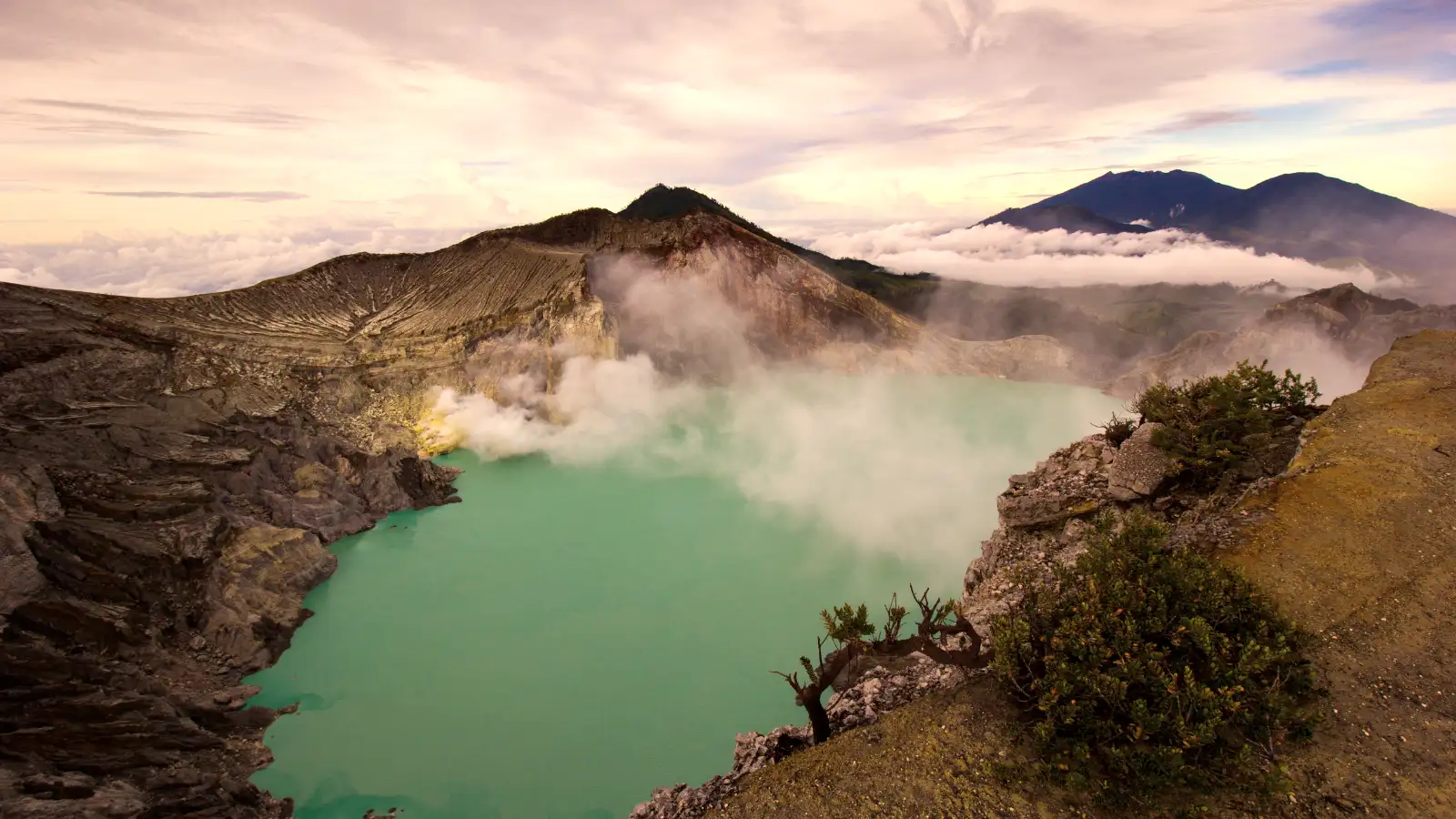 Close up view of the volcanic rim at Ijen Crater