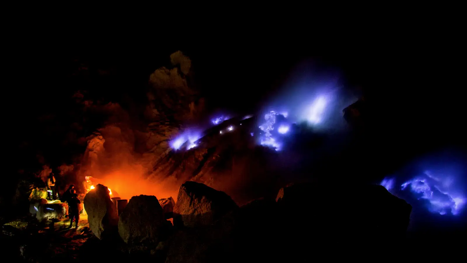 Ijen Crater Blue Fire Tour