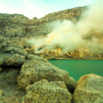 Ijen Toxic Gas Sulfur: Lung Protection Guide (2026 Update)