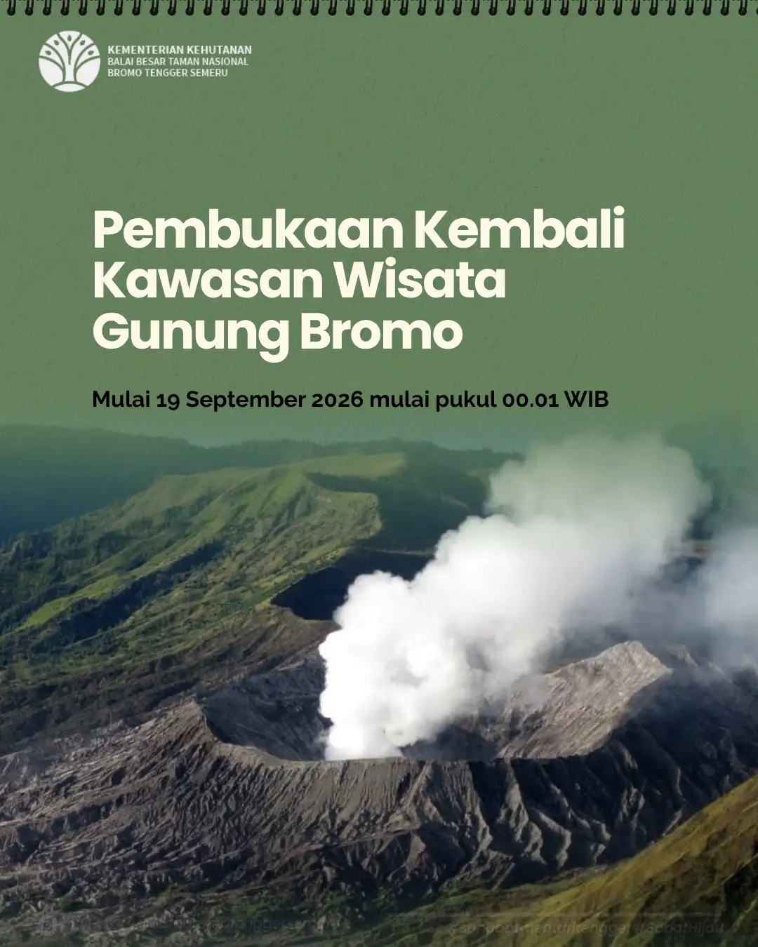 Mount Bromo sunrise view over the volcanic crater in East Java